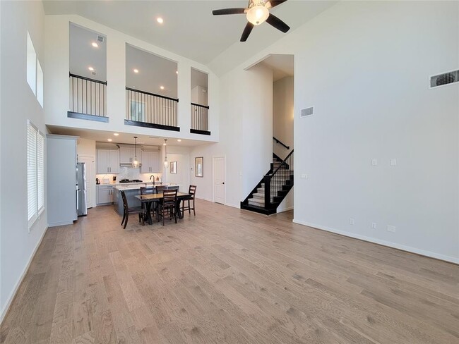 Building Photo - 31526 Beacon Cove Trl