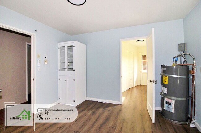 Building Photo - 9021 Placer Rd