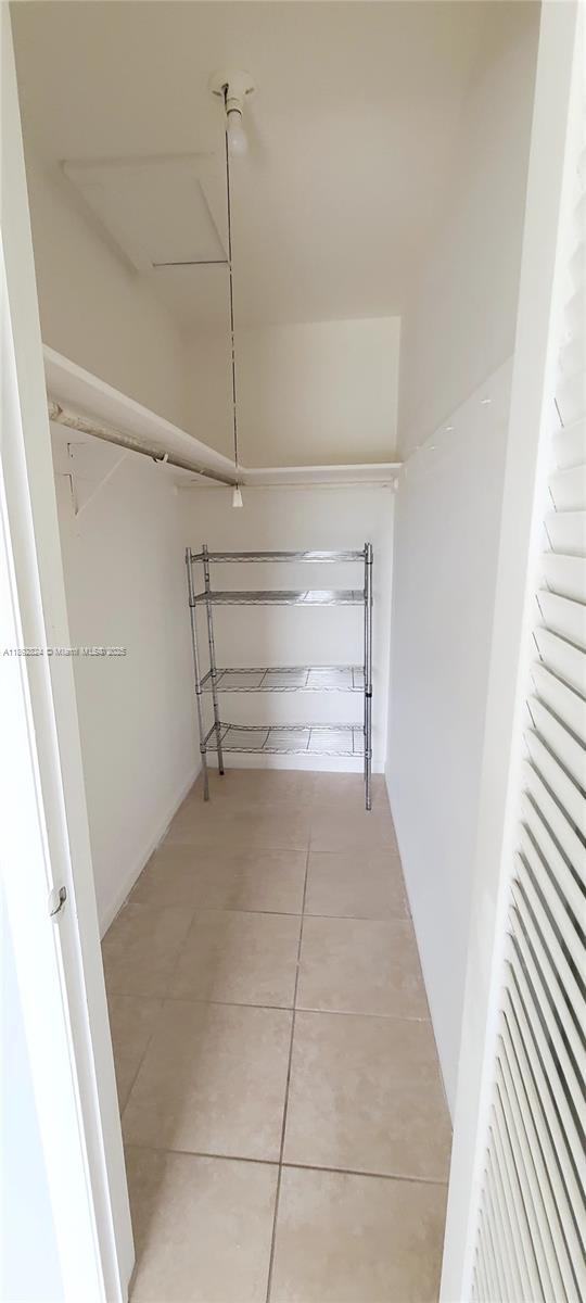 Building Photo - 287 Norwich L