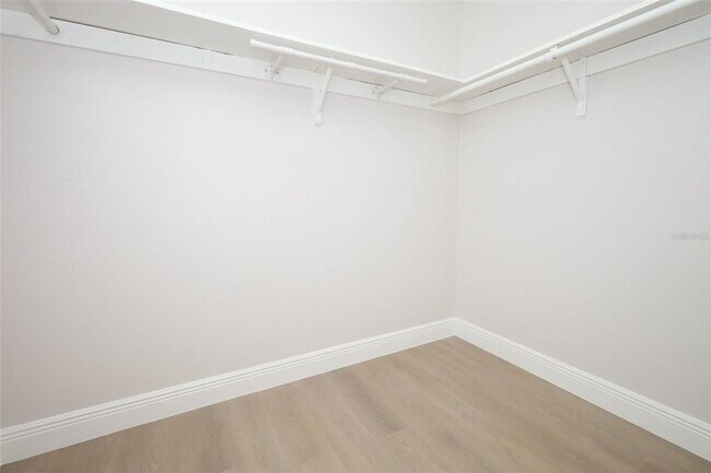 Building Photo - 4029 Henley Rd