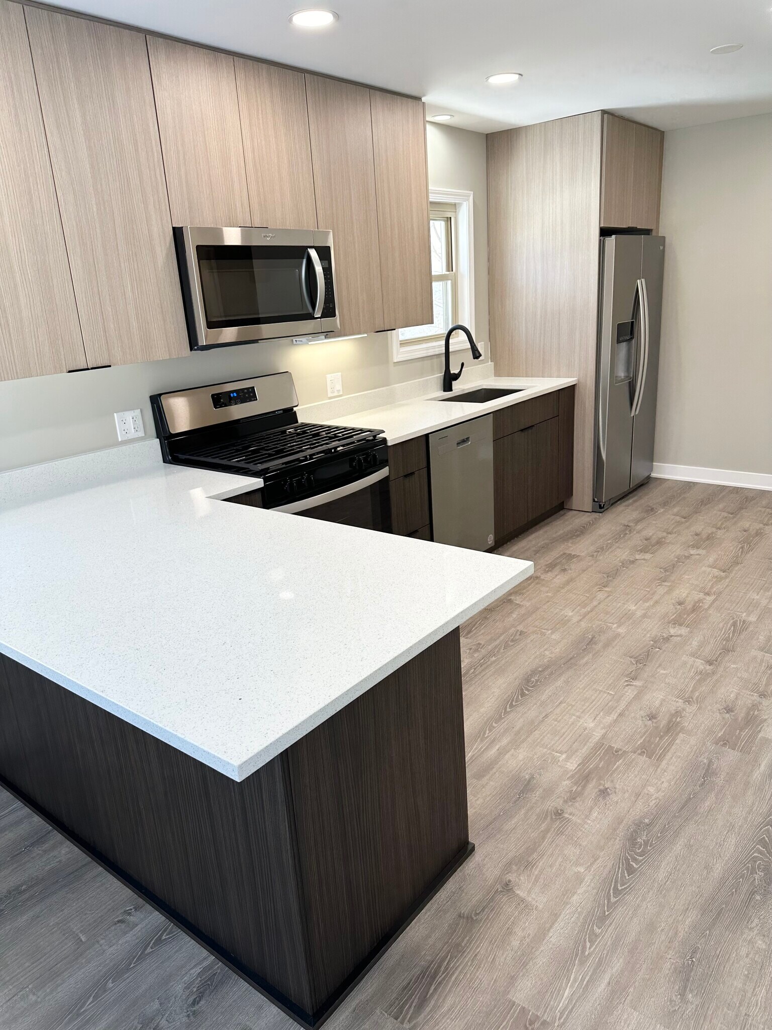 Building Photo - 2049 Hagen Ln