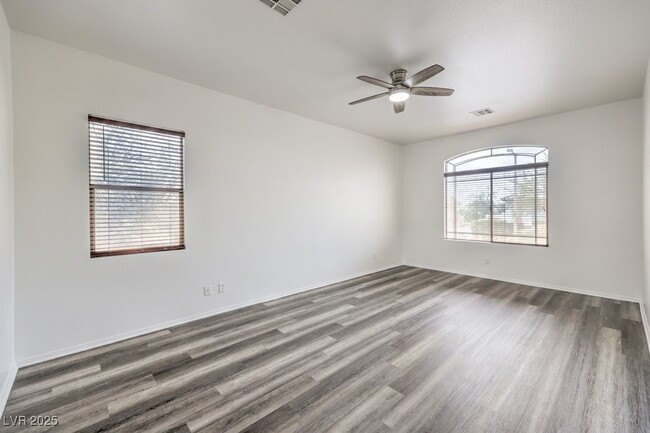 Building Photo - 10640 Warrior Ct