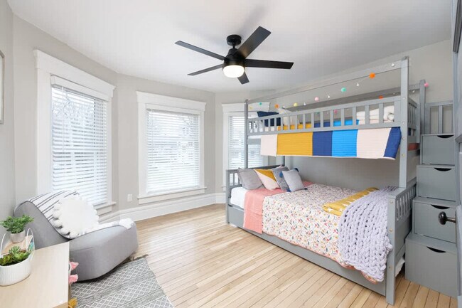 Building Photo - 713 Crosby St