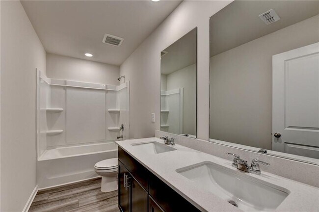 Building Photo - 2214 Whitworth St