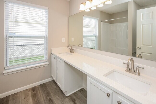 Building Photo - 1609 Orchestra Way