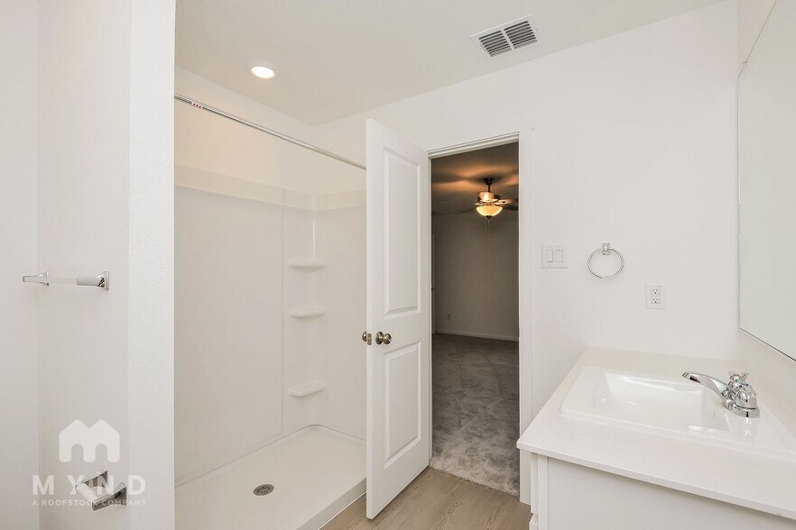 Building Photo - 2764 Mistwood Dr