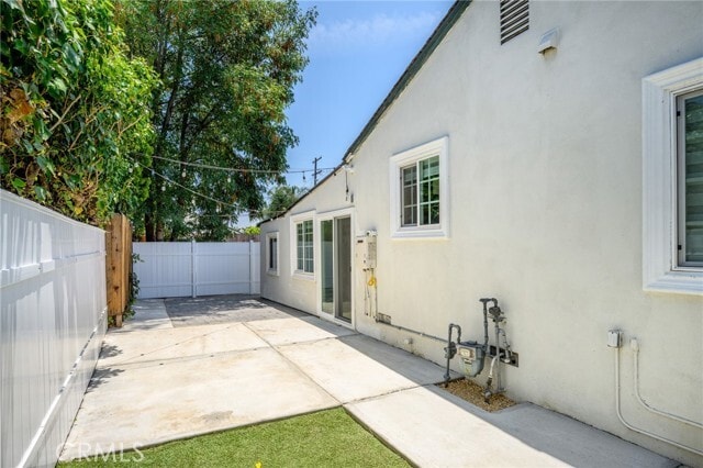 Building Photo - 13700 Branford St