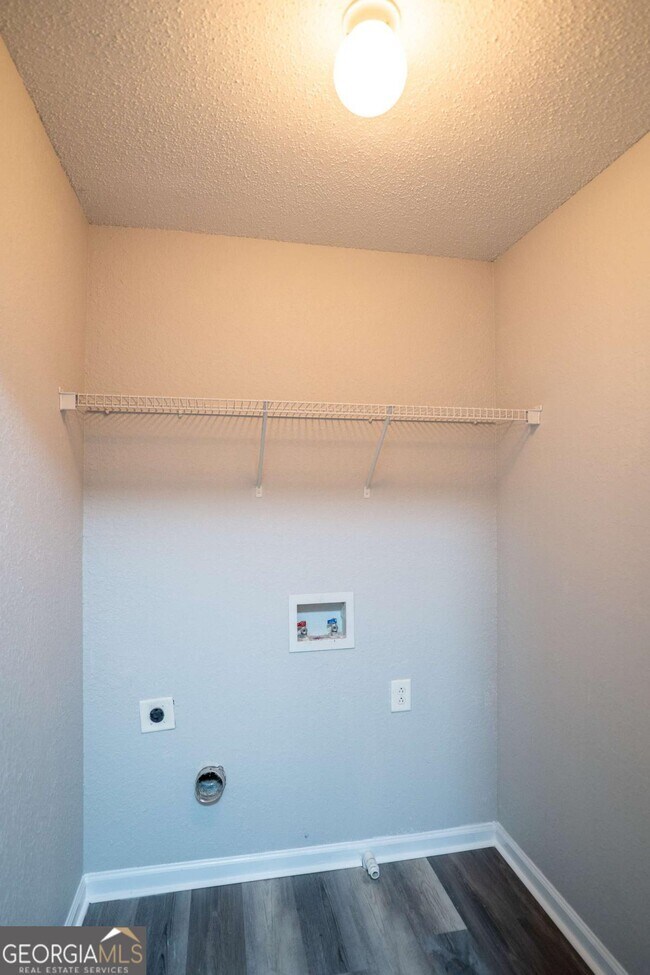 Building Photo - 3243 Newtons Crest Cir