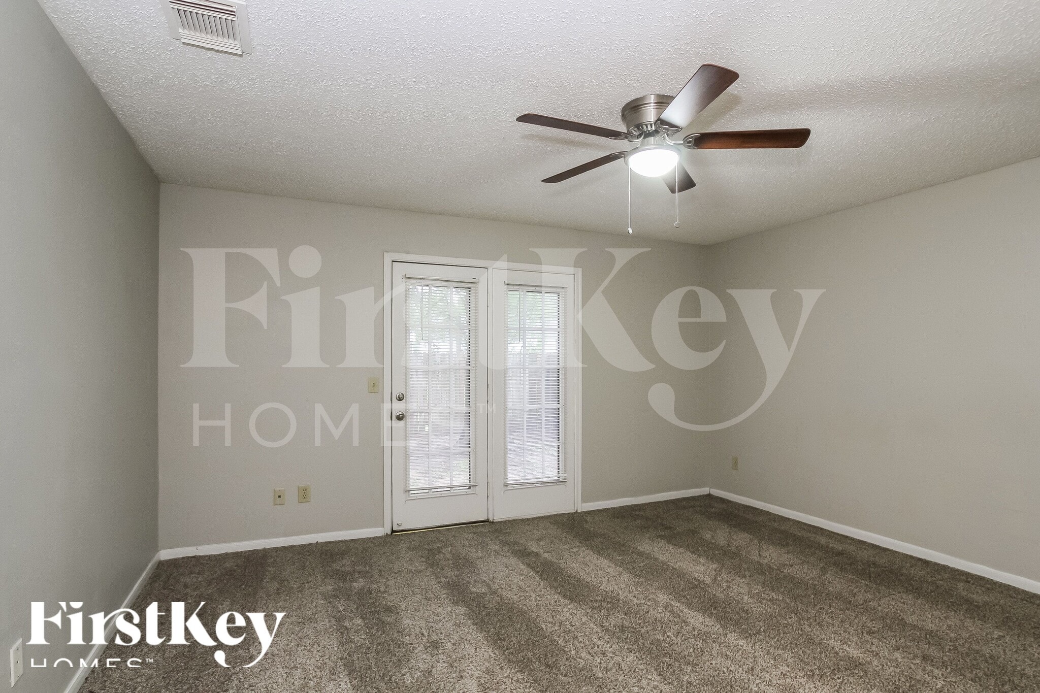 Building Photo - 17026 River Willow Dr