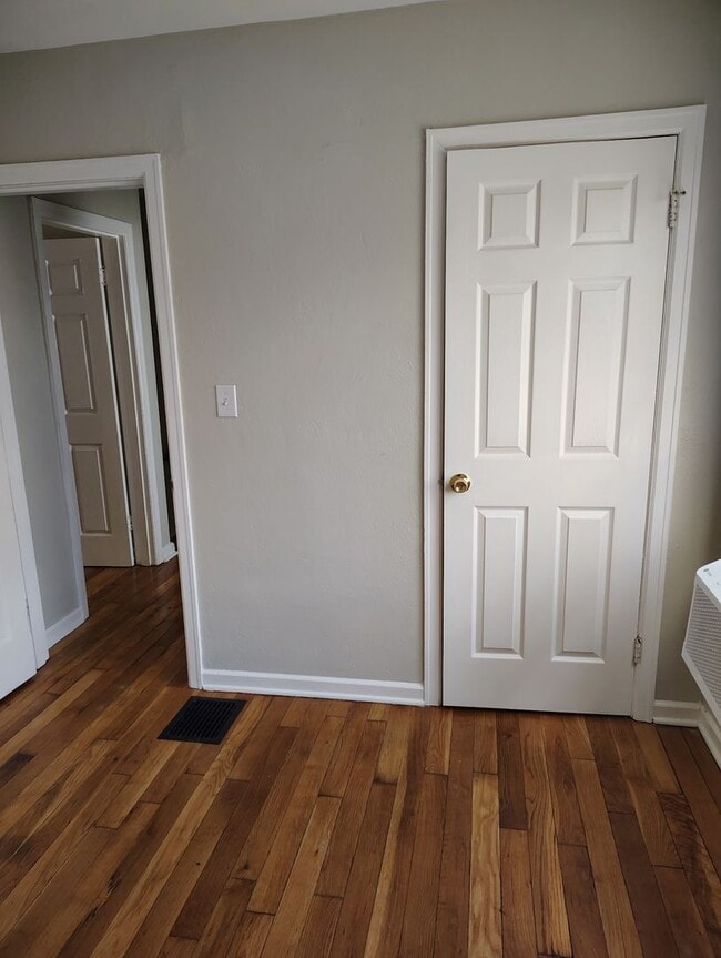 Building Photo - 2 Bed, 1 Bath Home for Rent