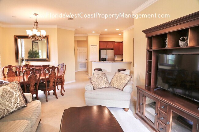 Building Photo - MOVE IN READY! OUTSTANDING UNFURNISHED CONDO IN STONEHAVEN SARASOTA!