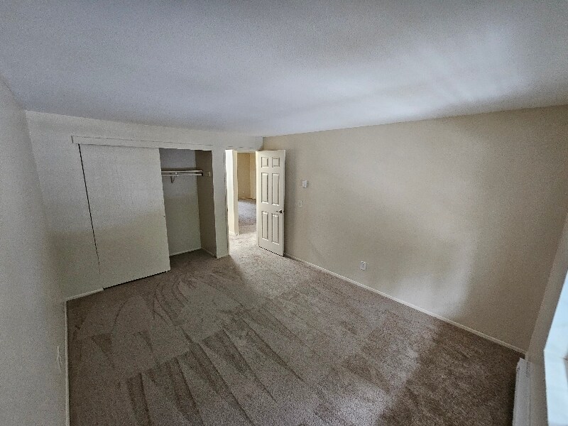 Building Photo - 13716 15th Ave NE