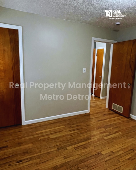 Building Photo - 2023 Ardmore Dr