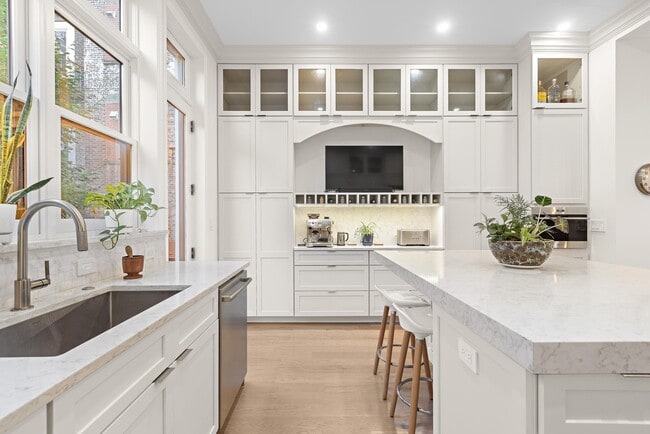 Building Photo - 1111 Bloomfield St