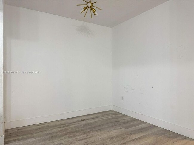 Building Photo - 10190 E Bay Harbor Dr