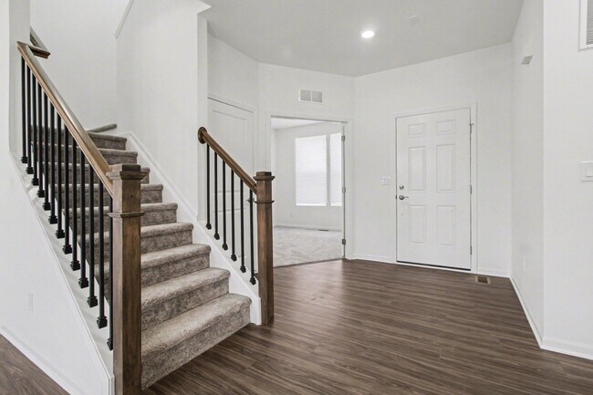 Building Photo - 832 Kuss Dr