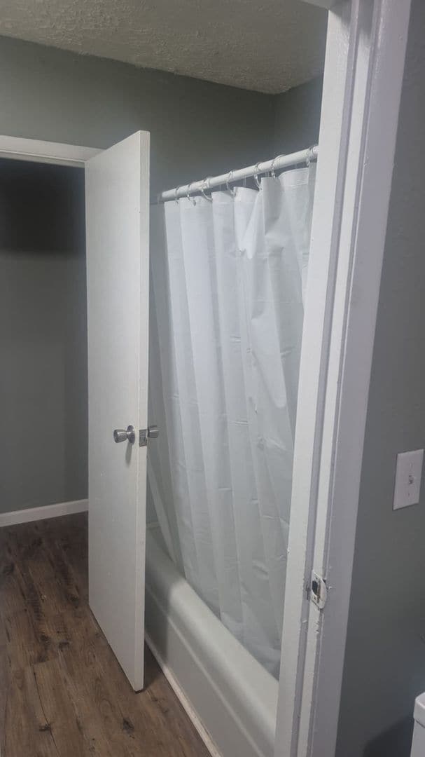 Building Photo - 314 W Thomas Ct