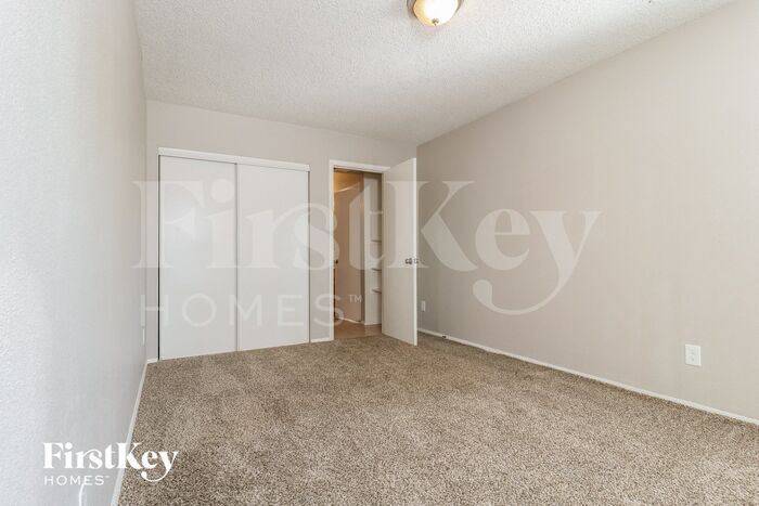 Building Photo - 8761 W Ironwood Dr