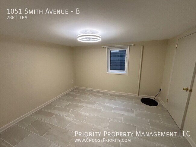 Building Photo - 1051 Smith Ave