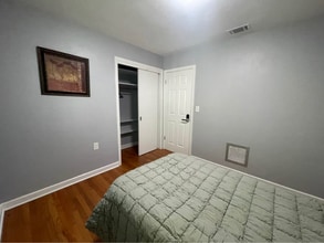 Building Photo - 4007 Aldington Dr