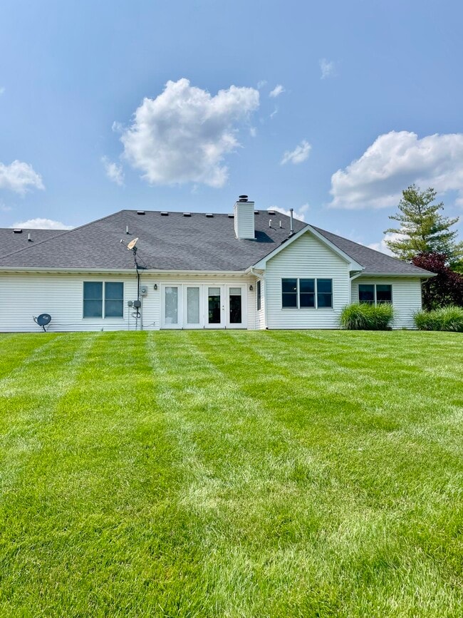 Building Photo - 4900 Royal Lytham Dr