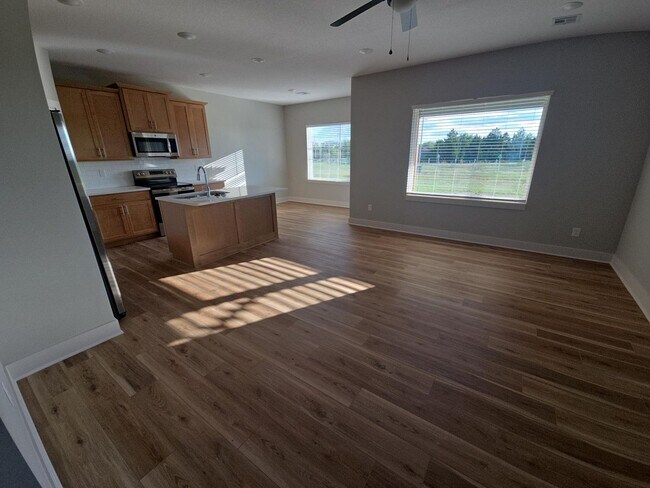 Building Photo - Brand-New 3 Bedroom Home with 3-Car Garage...
