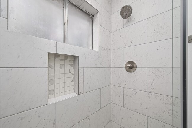 Building Photo - 23567 Pine Forest Dr