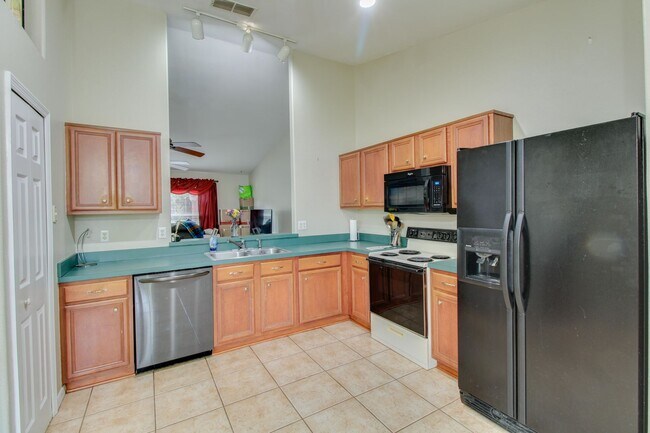 Building Photo - 2120 Falkner Rd