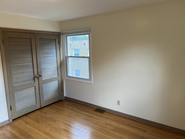 Building Photo - 3014 S Harlem Ave
