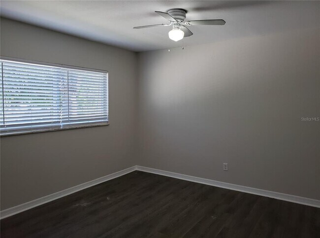 Building Photo - 3206 W Azeele St