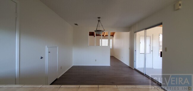 Building Photo - Three Bedroom Home In Orcut/Santa Maria