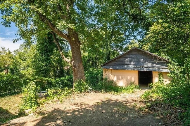 Building Photo - 943 Rose Cir SW