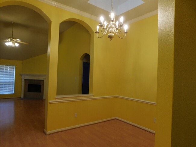 Building Photo - 3702 Heritage Colony Dr
