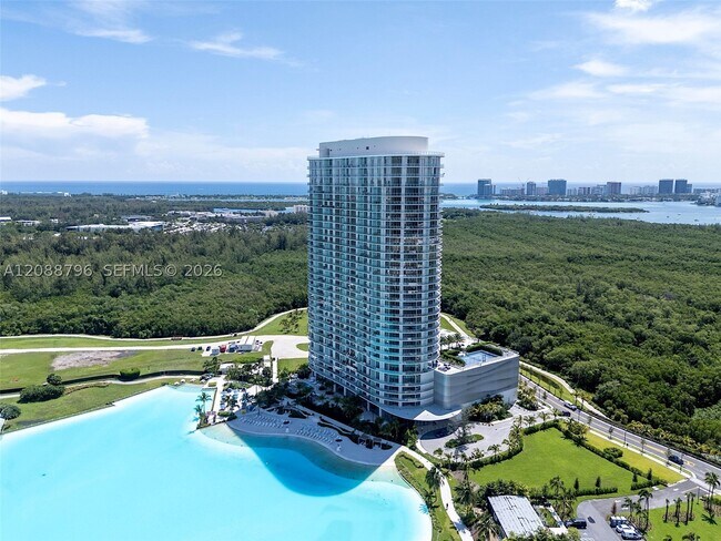 Building Photo - 2411 Laguna Cir