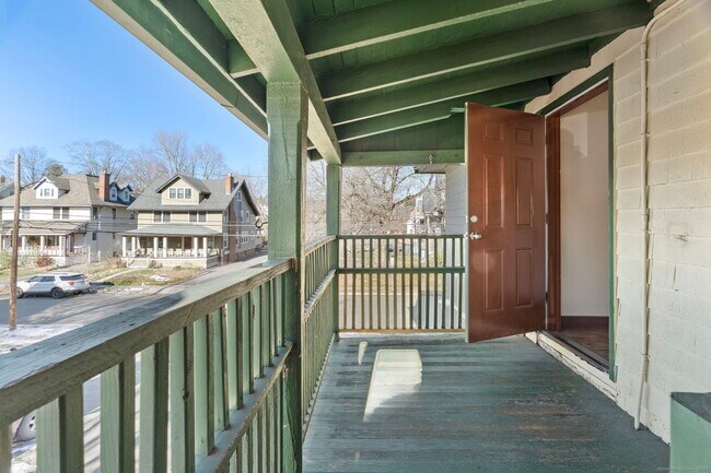 Building Photo - 117 Whitney St