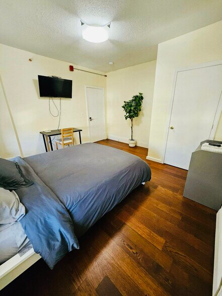 Building Photo - 53 Doyle Ave