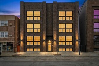 Building Photo - 5824 N Lincoln Ave