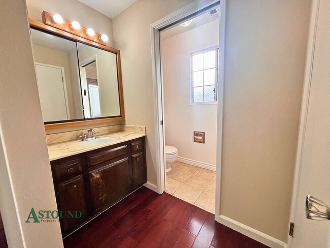 Building Photo - 510 Linford Pl