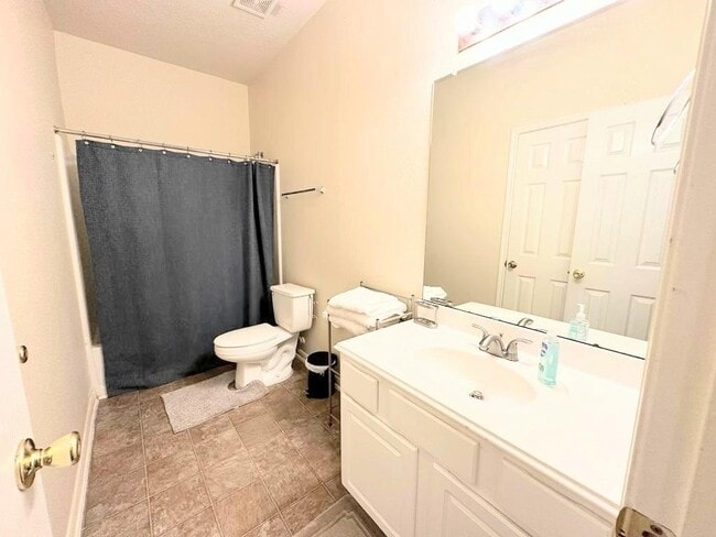 Building Photo - 21502 Oakbridge Park Ln