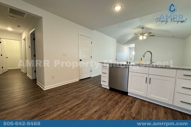 Building Photo - 612 Short Leaf Ln
