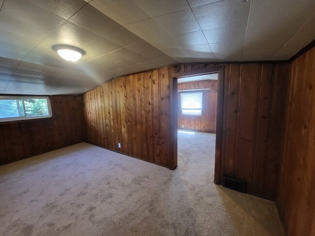 Building Photo - 2329 Berg St