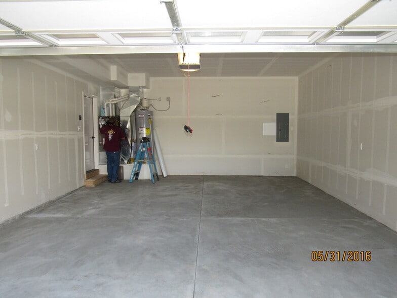 2 Car + garage - 313 Star Crossing