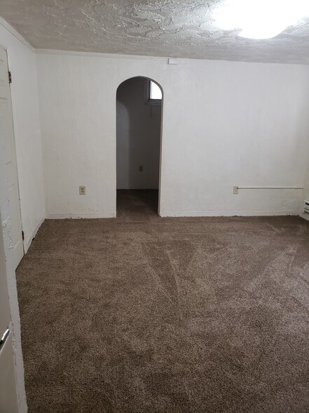 Building Photo - 219 H St
