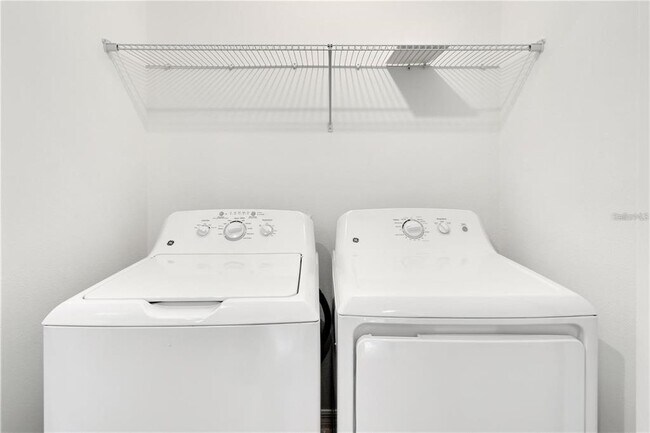 Building Photo - 6313 Willowside St