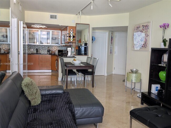 Building Photo - 6365 Collins Ave