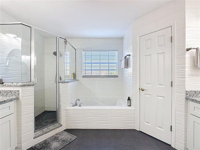 Building Photo - 4608 Cumbrian Lakes Dr