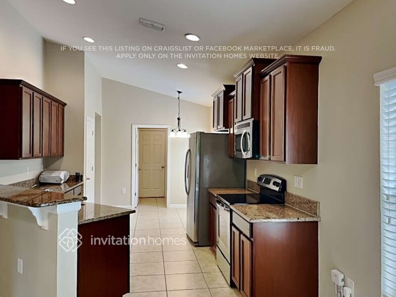 Building Photo - 1576 Litchfield Dr