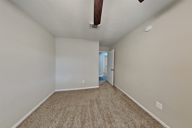 Building Photo - 18131 Gravenhurst Ln