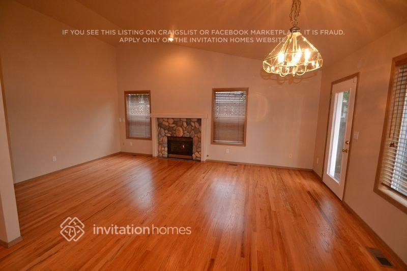 Building Photo - 306 Deeded St