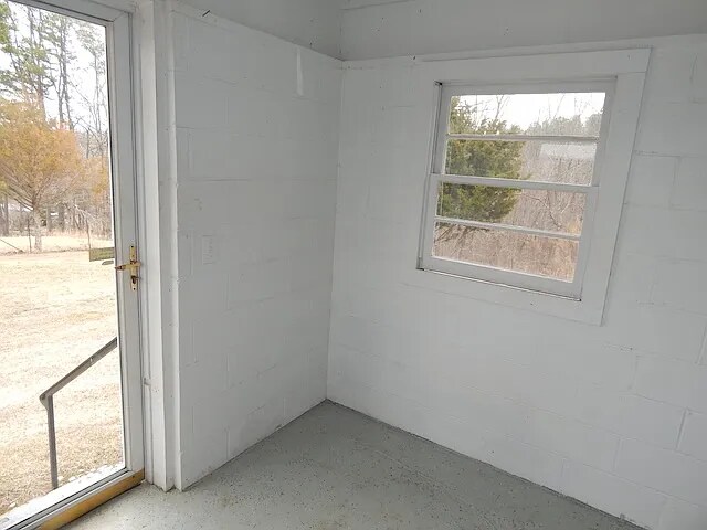 Building Photo - 2 Bedroom, 2 Bathroom Home With Beautiful Mountain Views in Salem